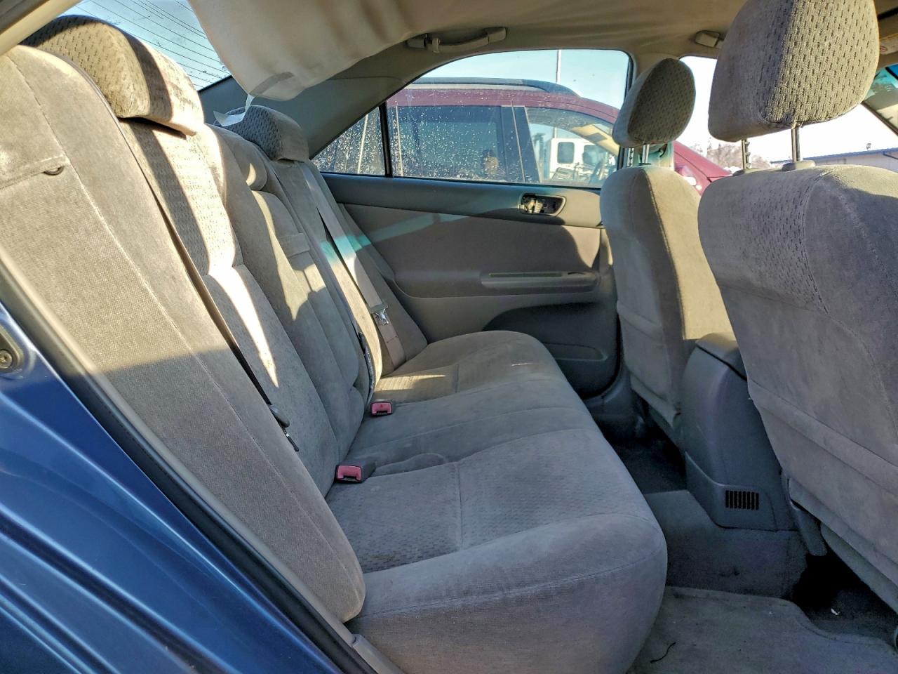 2002 TOYOTA CAMRY LE photo 10