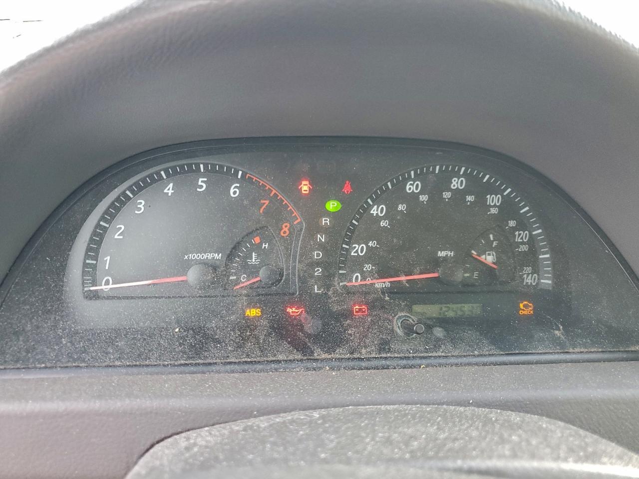 2002 TOYOTA CAMRY LE photo 9