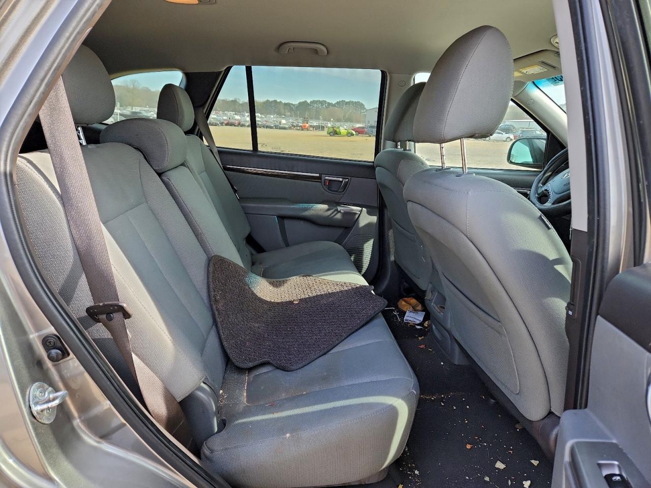 2011 HYUNDAI SANTA FE GLS photo 11