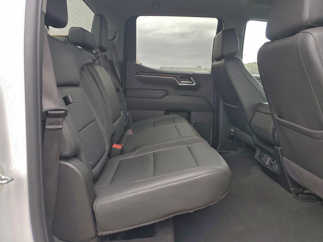 2025 GMC SIERRA K1500 SLT photo 10