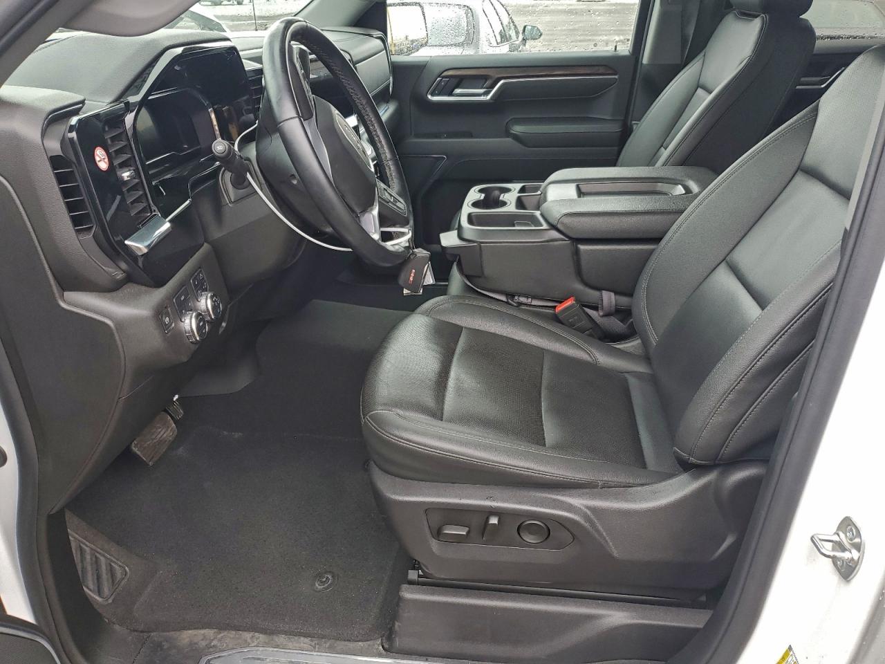 2025 GMC SIERRA K1500 SLT photo 7