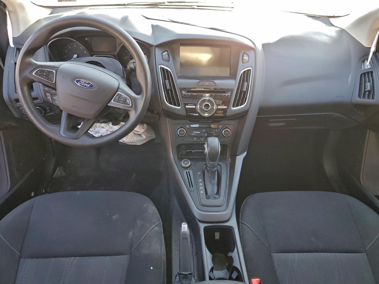 2017 FORD FOCUS SEL photo 8