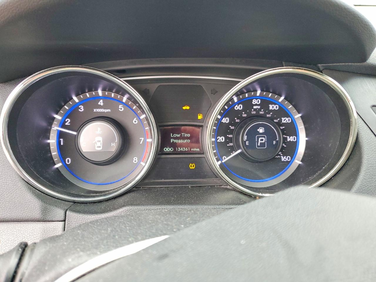 2011 HYUNDAI SONATA GLS photo 25
