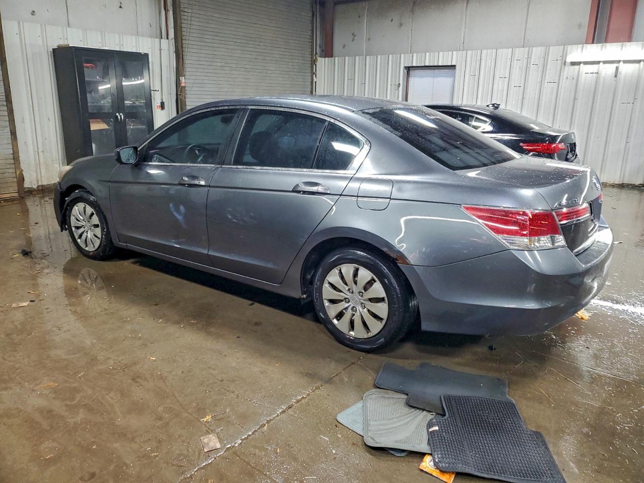 2011 HONDA ACCORD LX photo 2