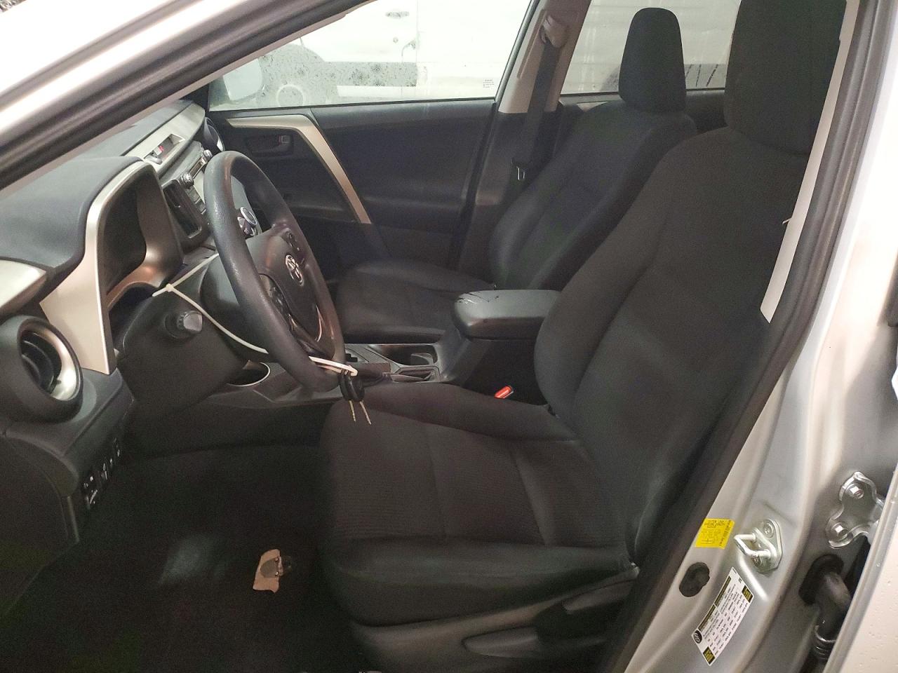 2014 TOYOTA RAV4 LE photo 7