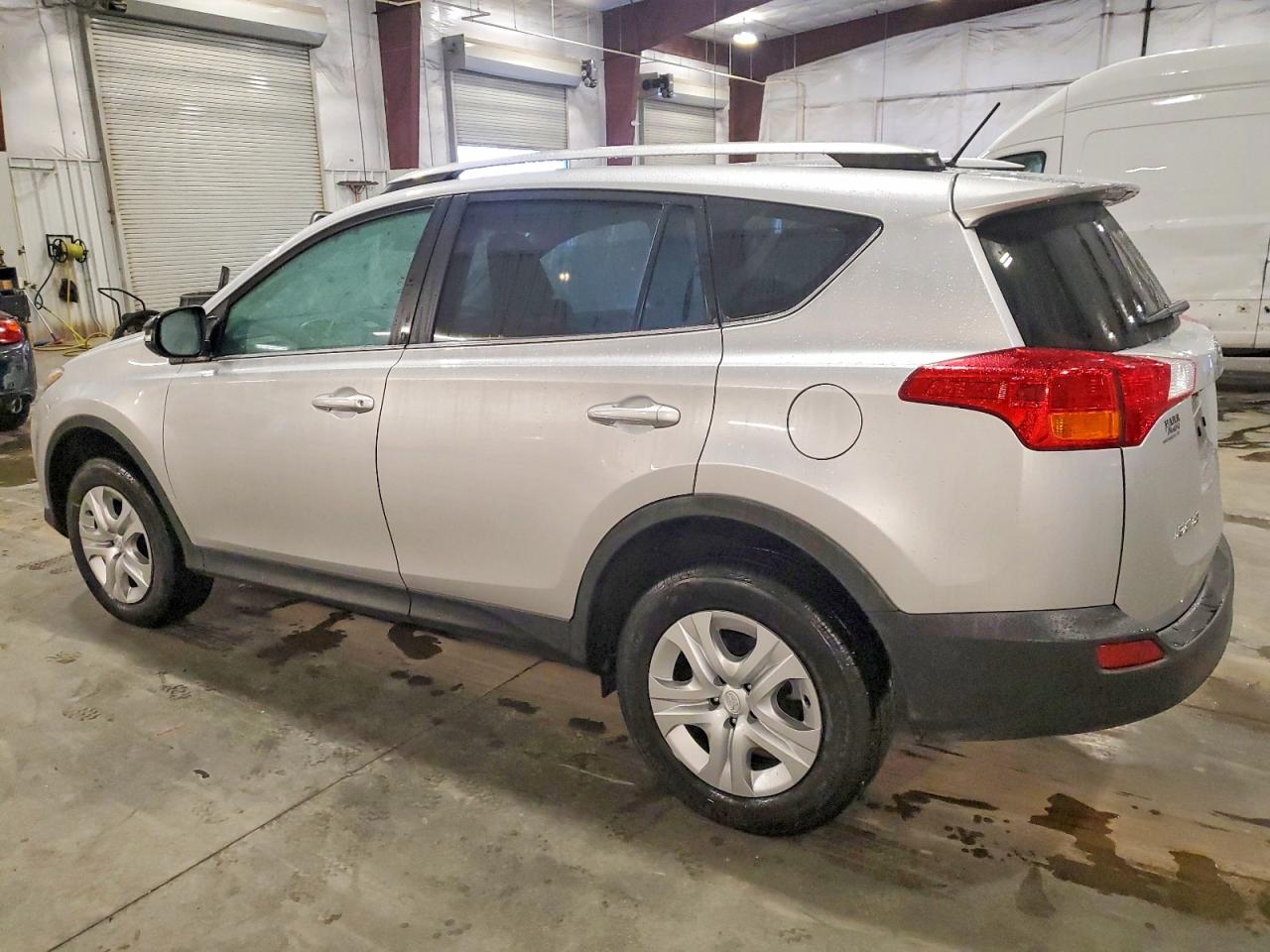2014 TOYOTA RAV4 LE photo 2