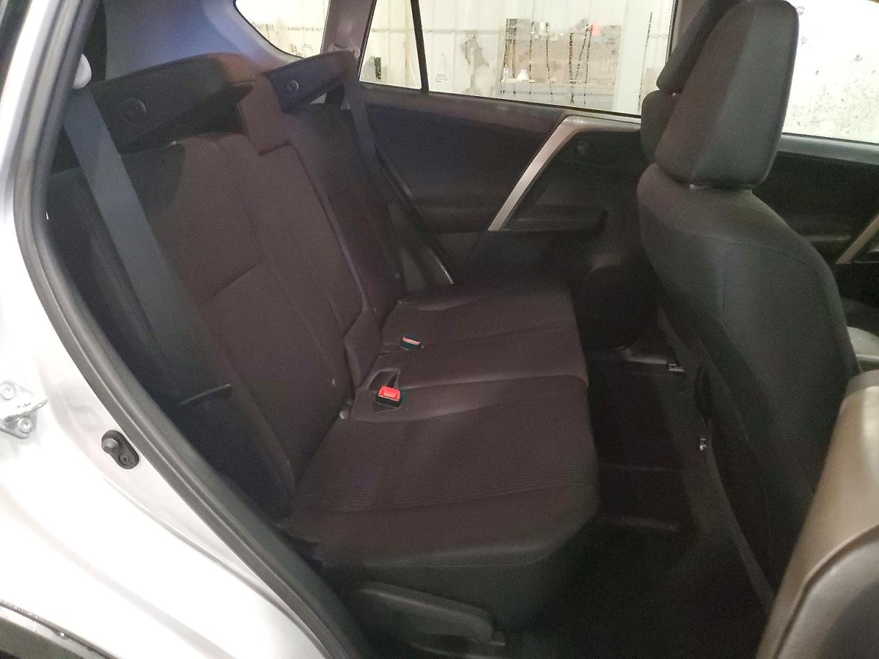 2014 TOYOTA RAV4 LE photo 11
