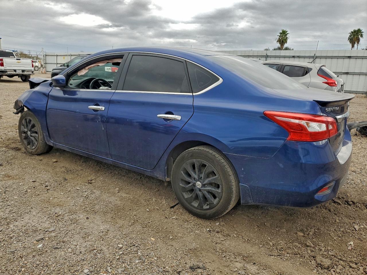 2019 NISSAN SENTRA S photo 2