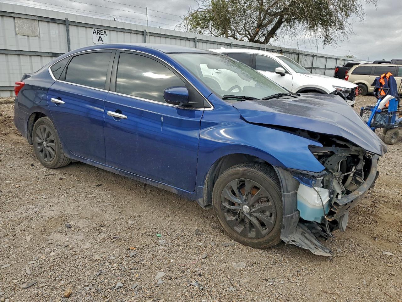 2019 NISSAN SENTRA S photo 4