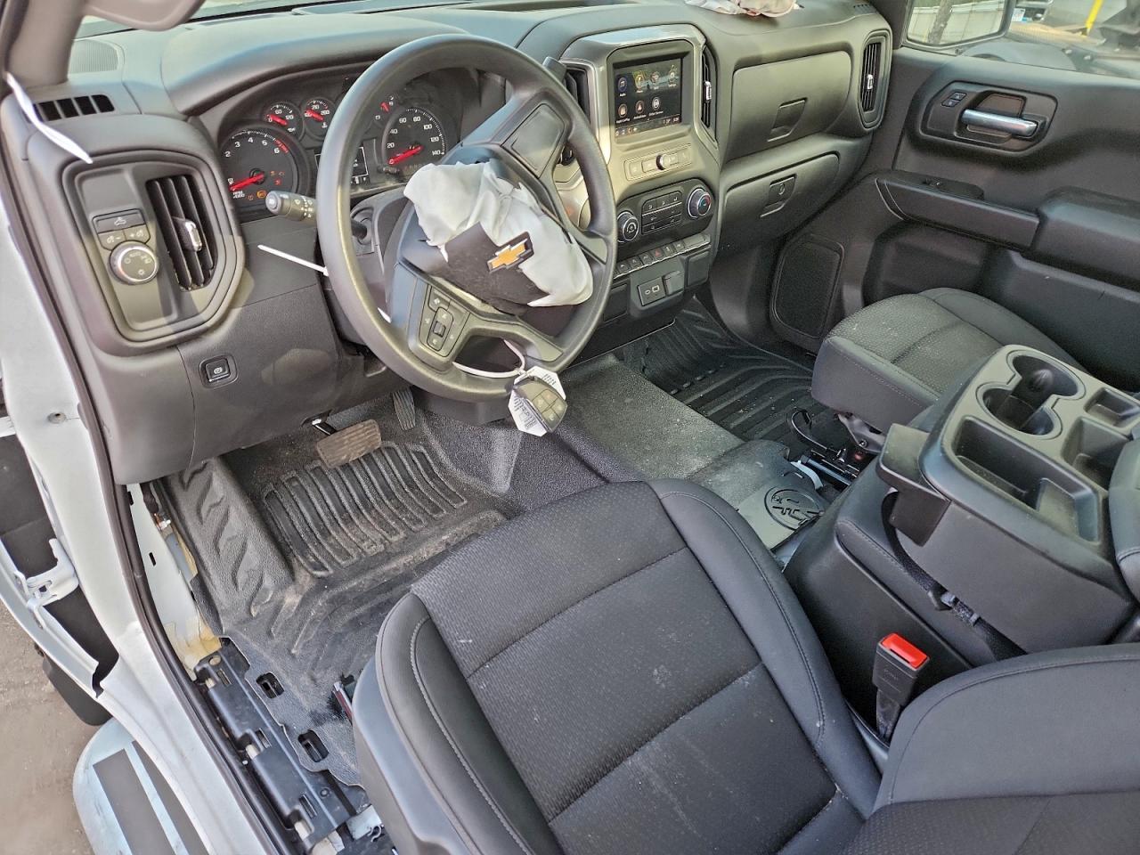 2025 CHEVROLET SILVERADO C1500 photo 15
