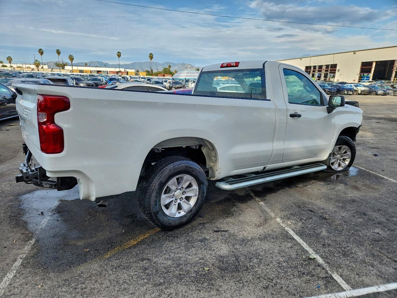 2025 CHEVROLET SILVERADO C1500 photo 5
