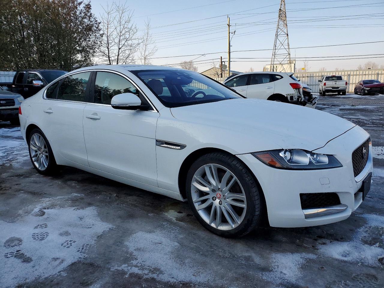 2016 JAGUAR XF PRESTIGE photo 7