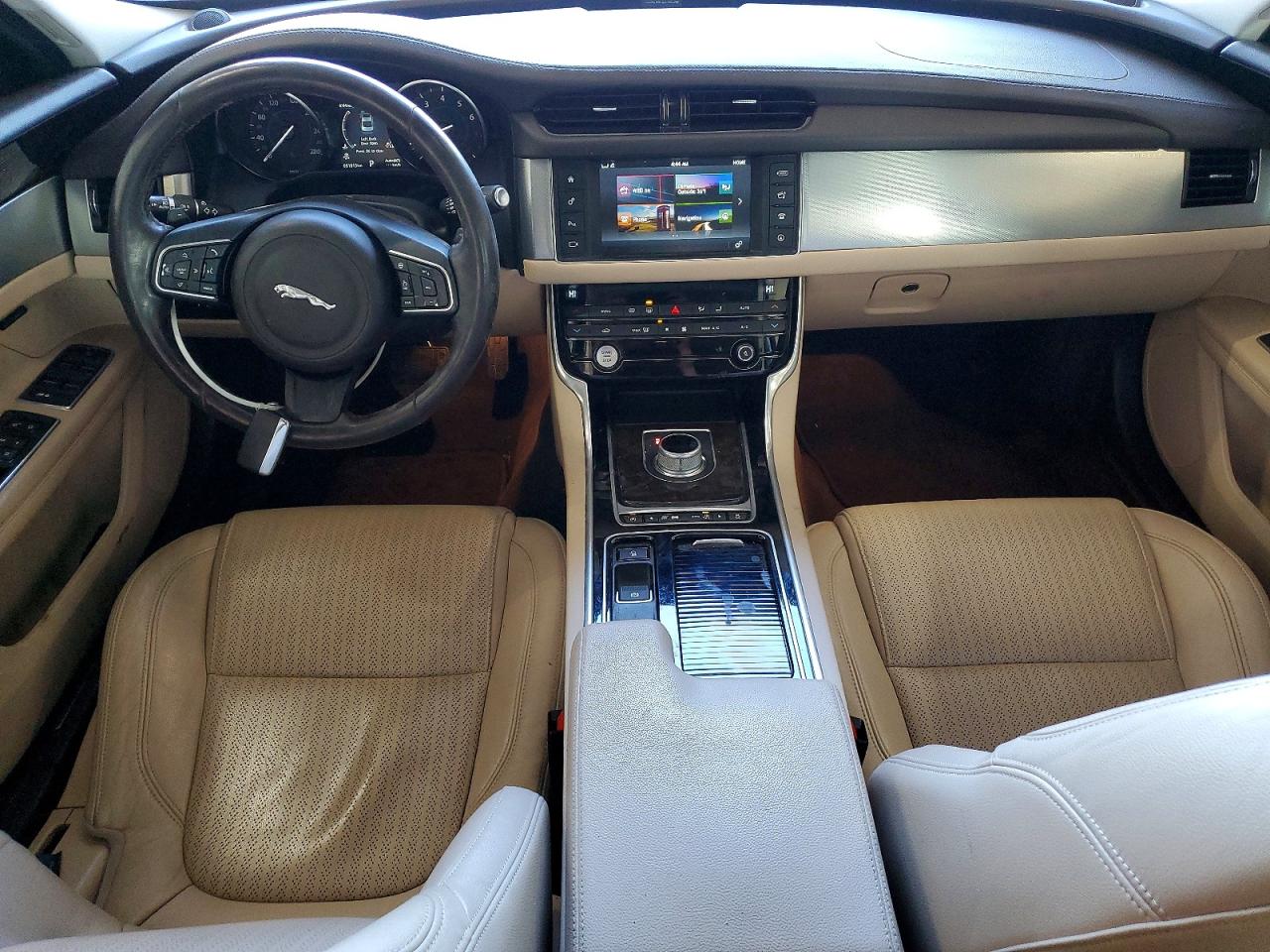 2016 JAGUAR XF PRESTIGE photo 15