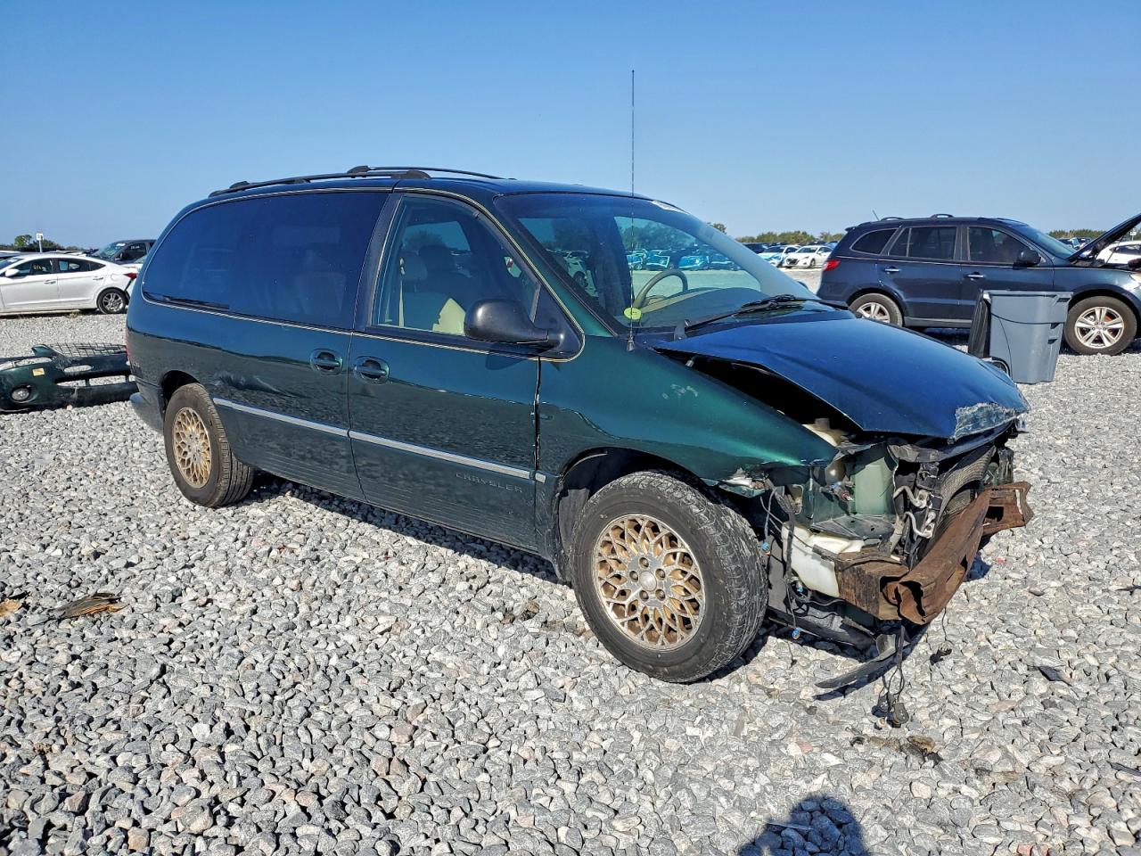 1998 CHRYSLER TOWN & COUNTRY LXI photo 7
