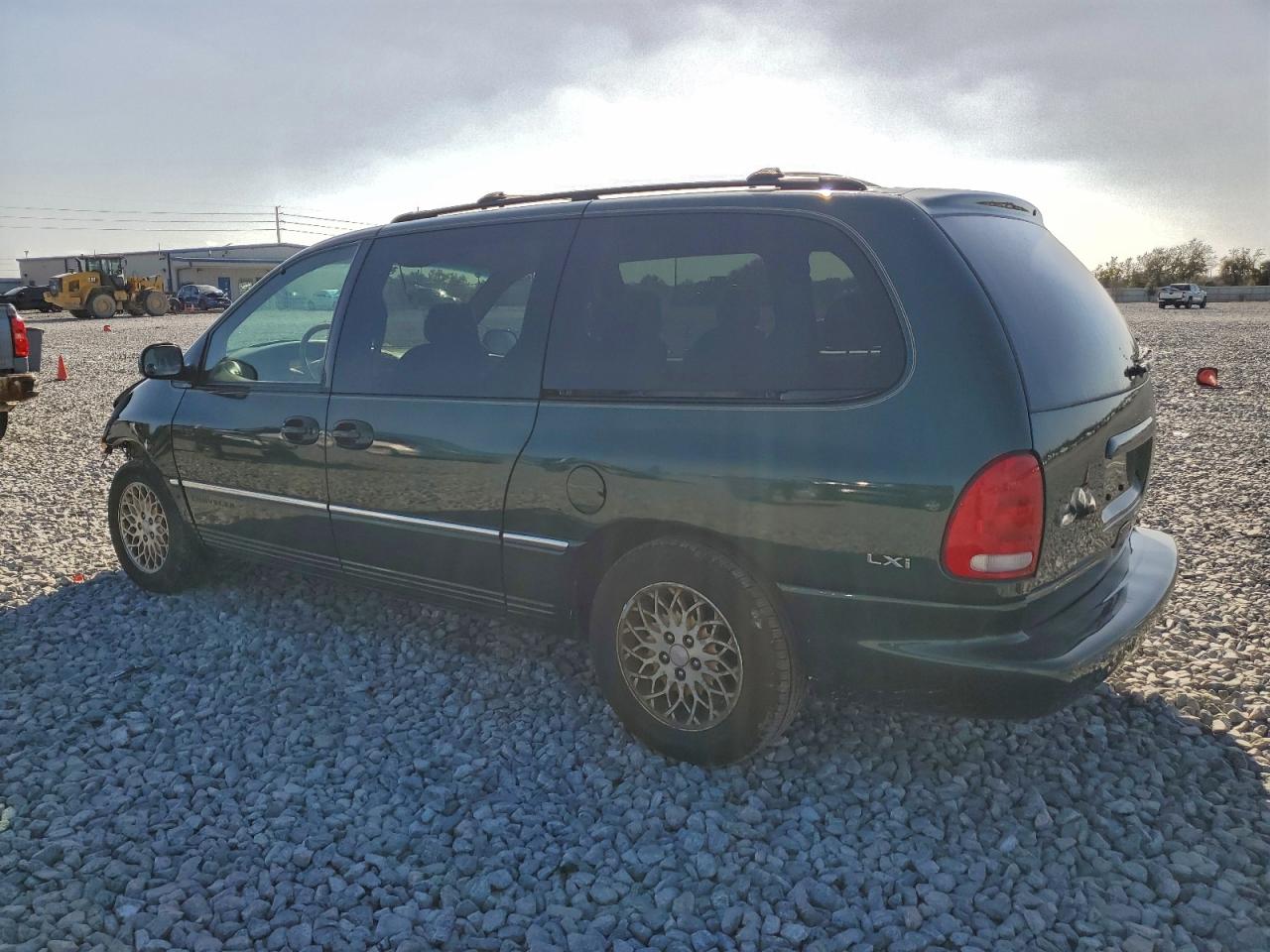1998 CHRYSLER TOWN & COUNTRY LXI photo 3