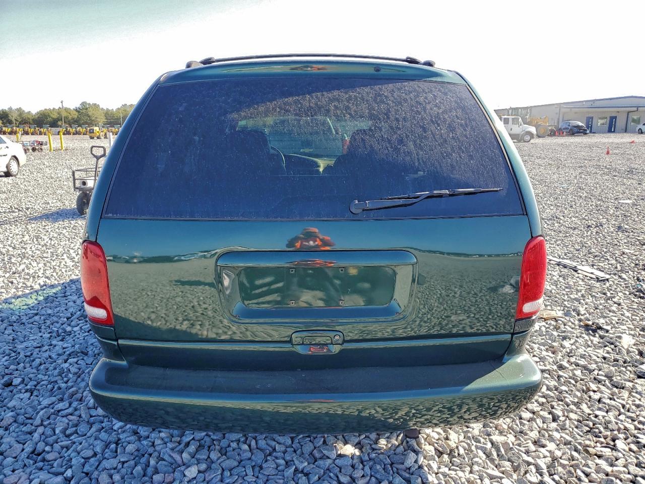 1998 CHRYSLER TOWN & COUNTRY LXI photo 11