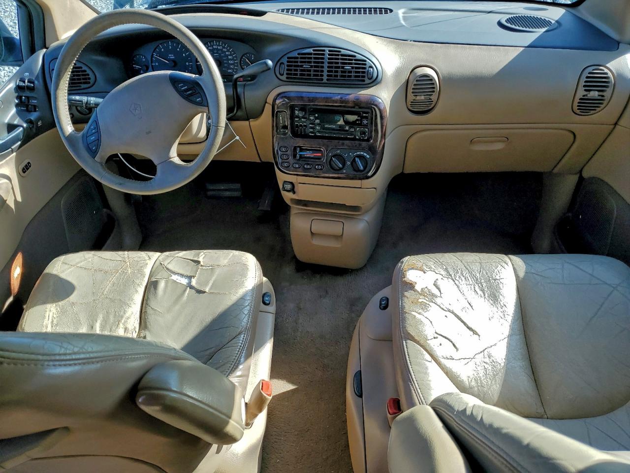 1998 CHRYSLER TOWN & COUNTRY LXI photo 15