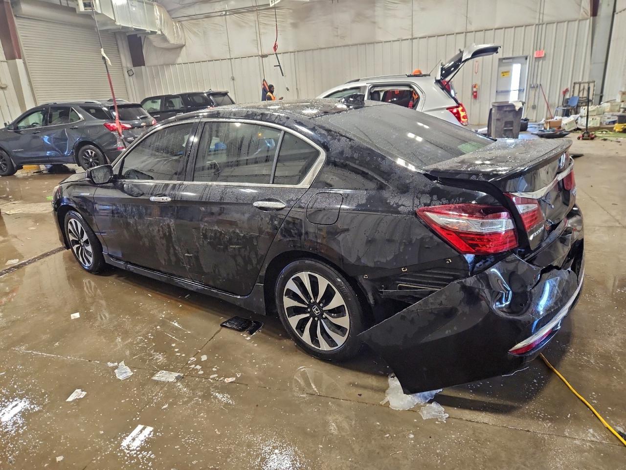 2017 HONDA ACCORD TOURING HYBRID photo 2