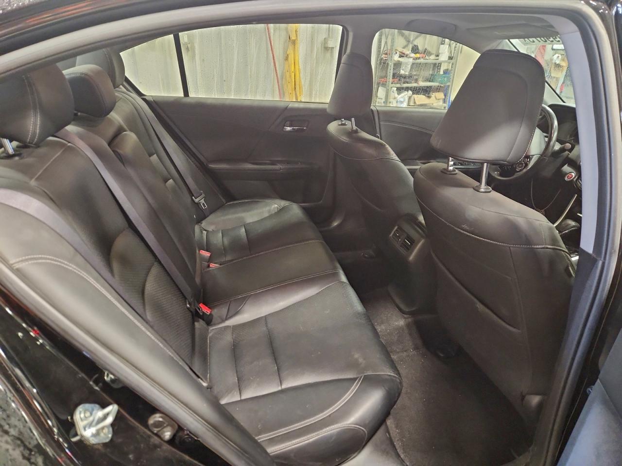 2017 HONDA ACCORD TOURING HYBRID photo 10