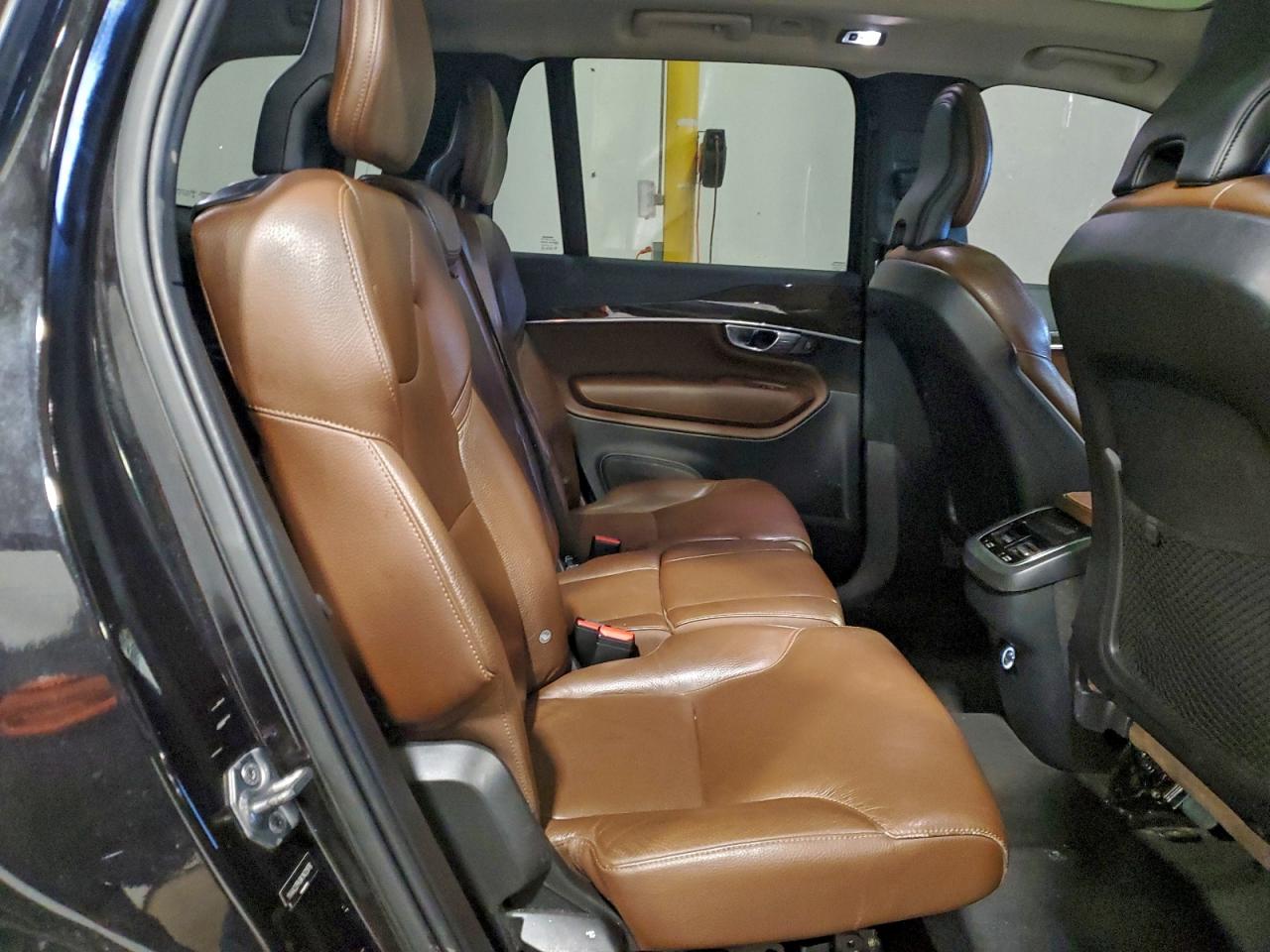 2019 VOLVO XC90 T6 MOMENTUM photo 21