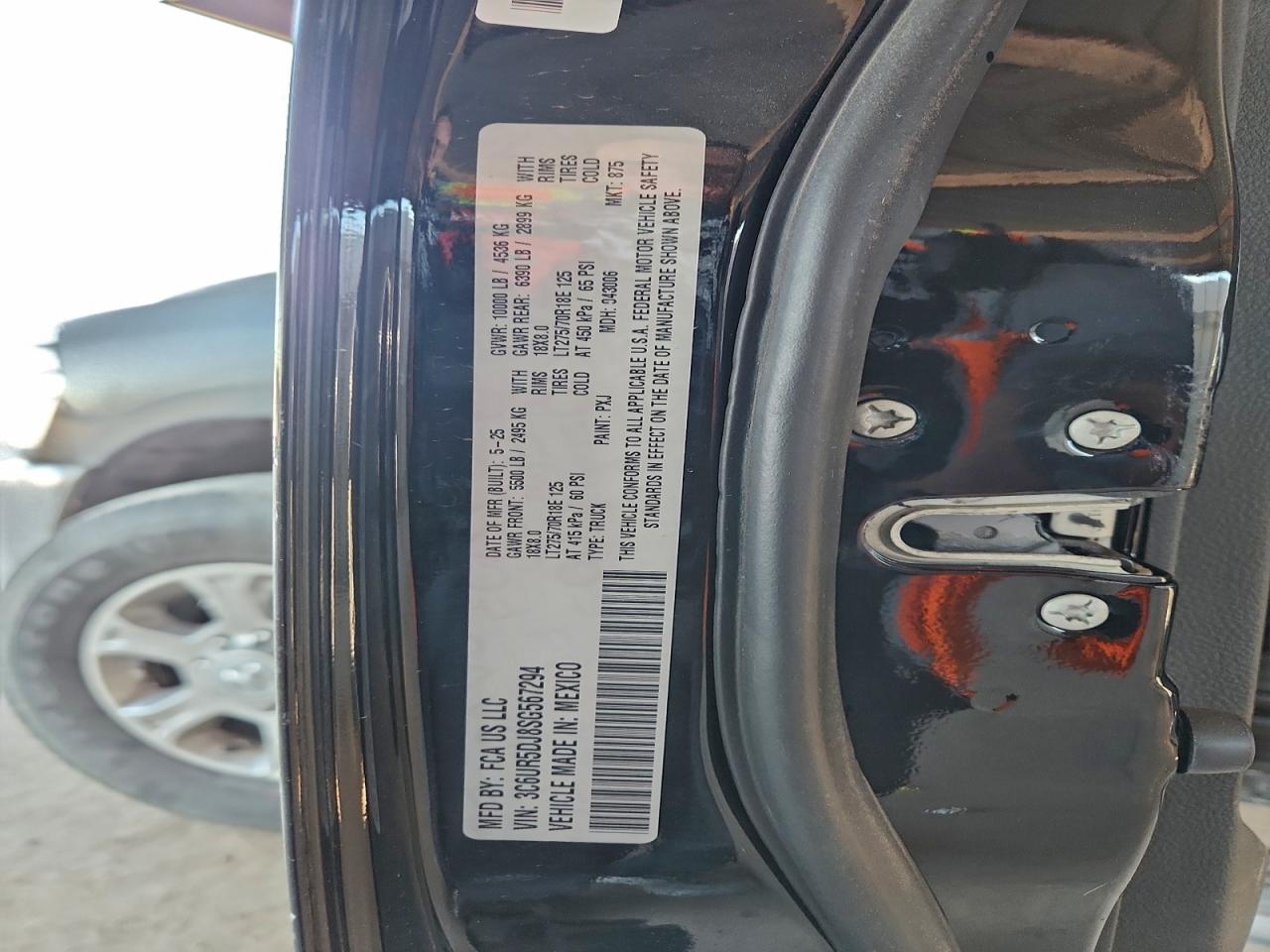 2025 RAM 2500 BIG HORN photo 23