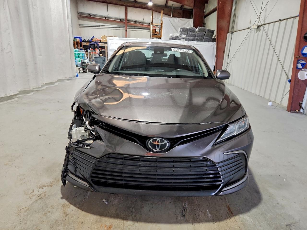 2022 TOYOTA CAMRY LE photo 9