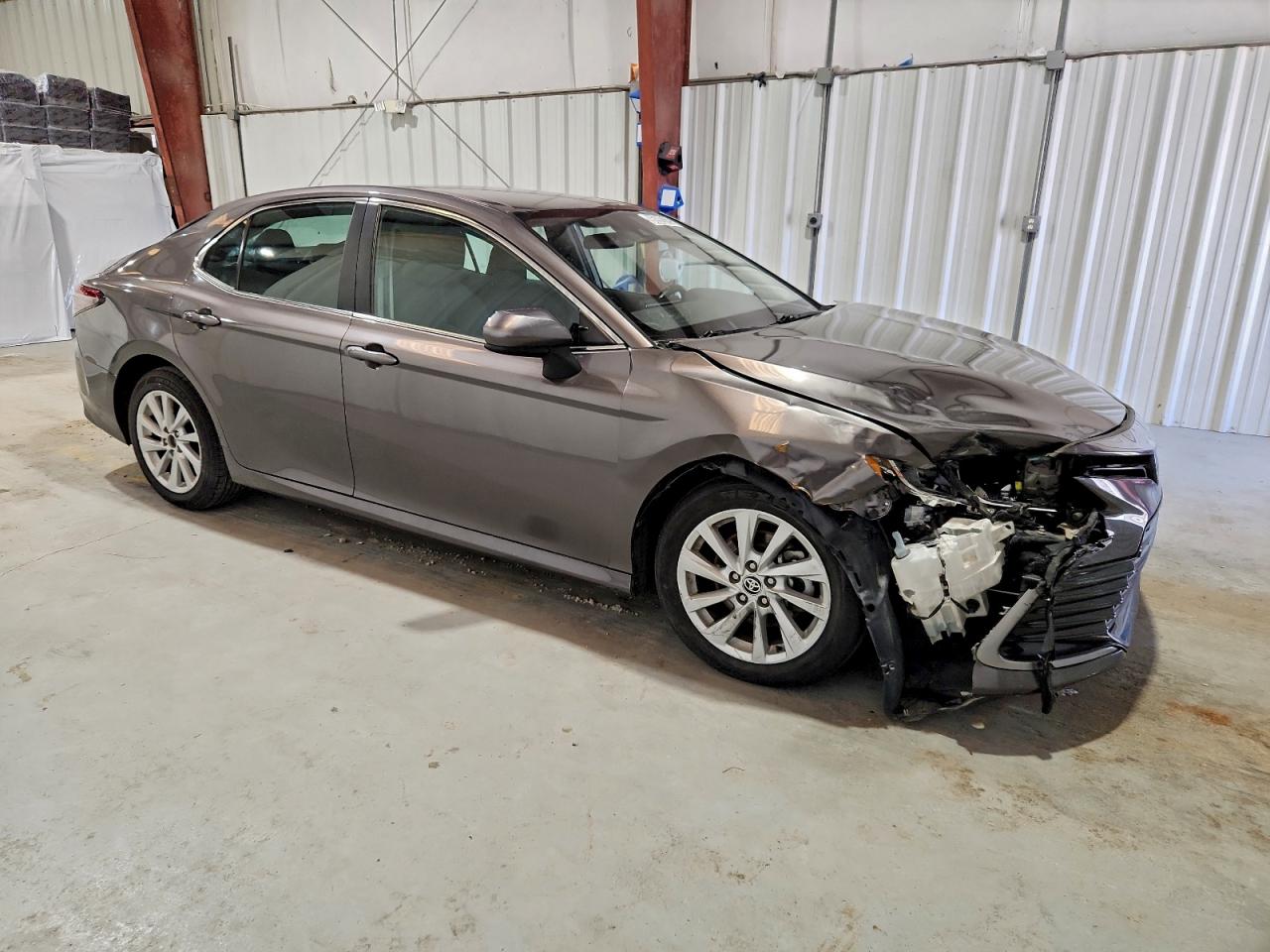 2022 TOYOTA CAMRY LE photo 7