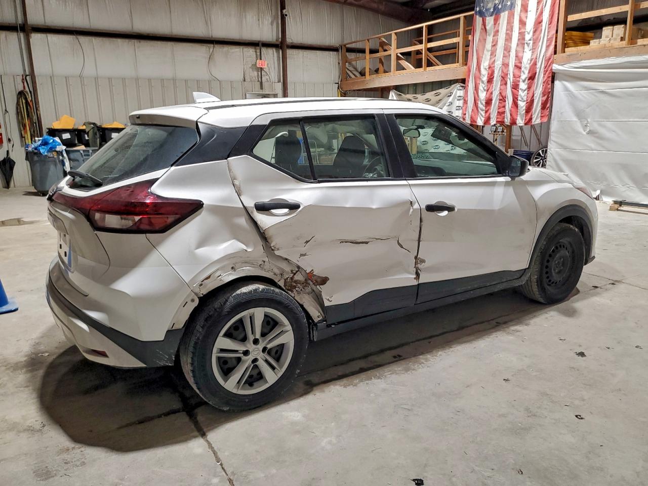 2023 NISSAN KICKS S photo 5
