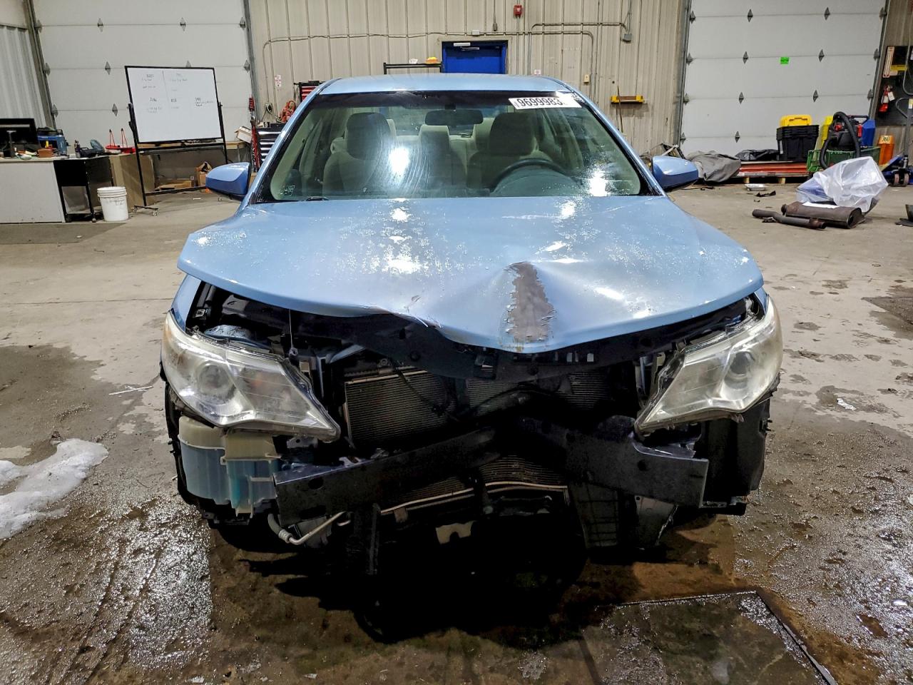2013 TOYOTA CAMRY LE photo 5