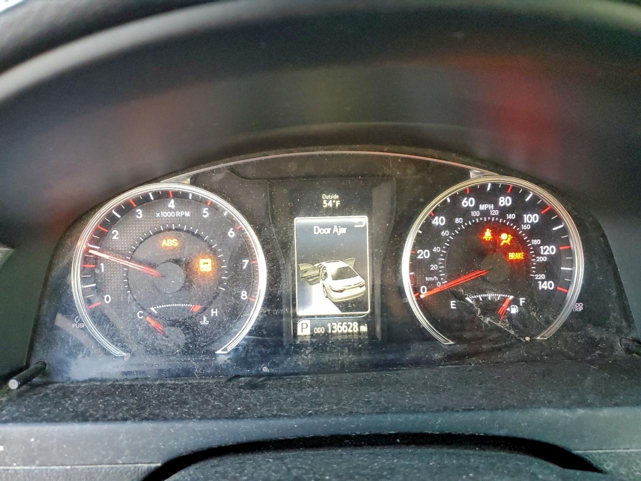 2016 TOYOTA CAMRY LE photo 9