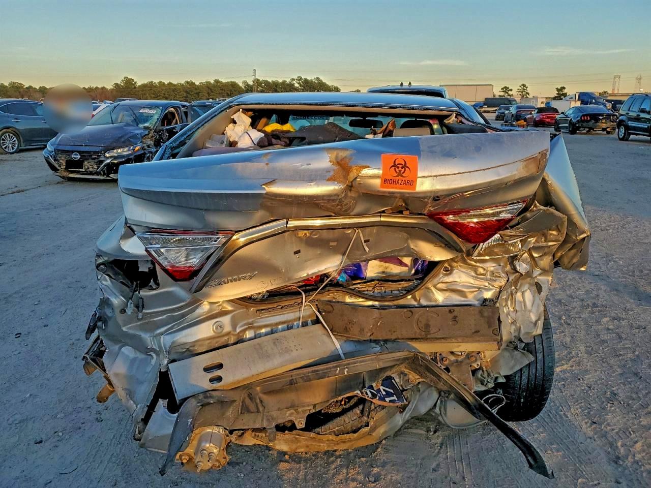 2016 TOYOTA CAMRY LE photo 6