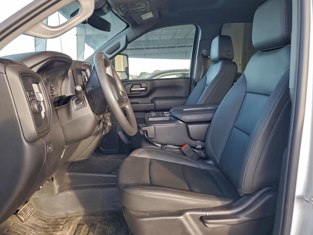 2024 CHEVROLET SILVERADO C2500 HEAVY DUTY photo 7
