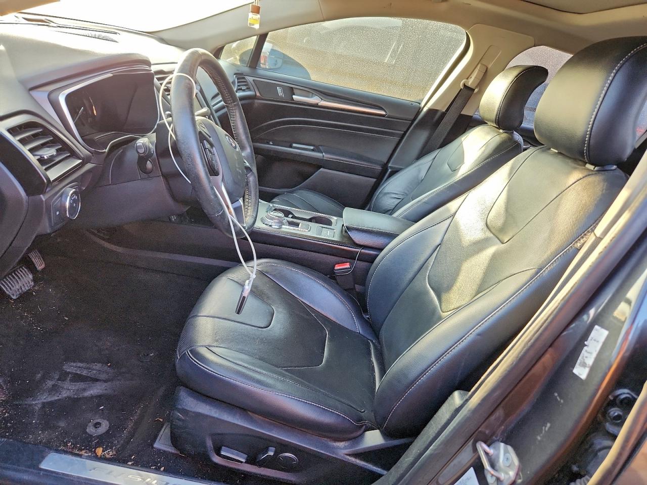 2019 FORD FUSION TITANIUM photo 13
