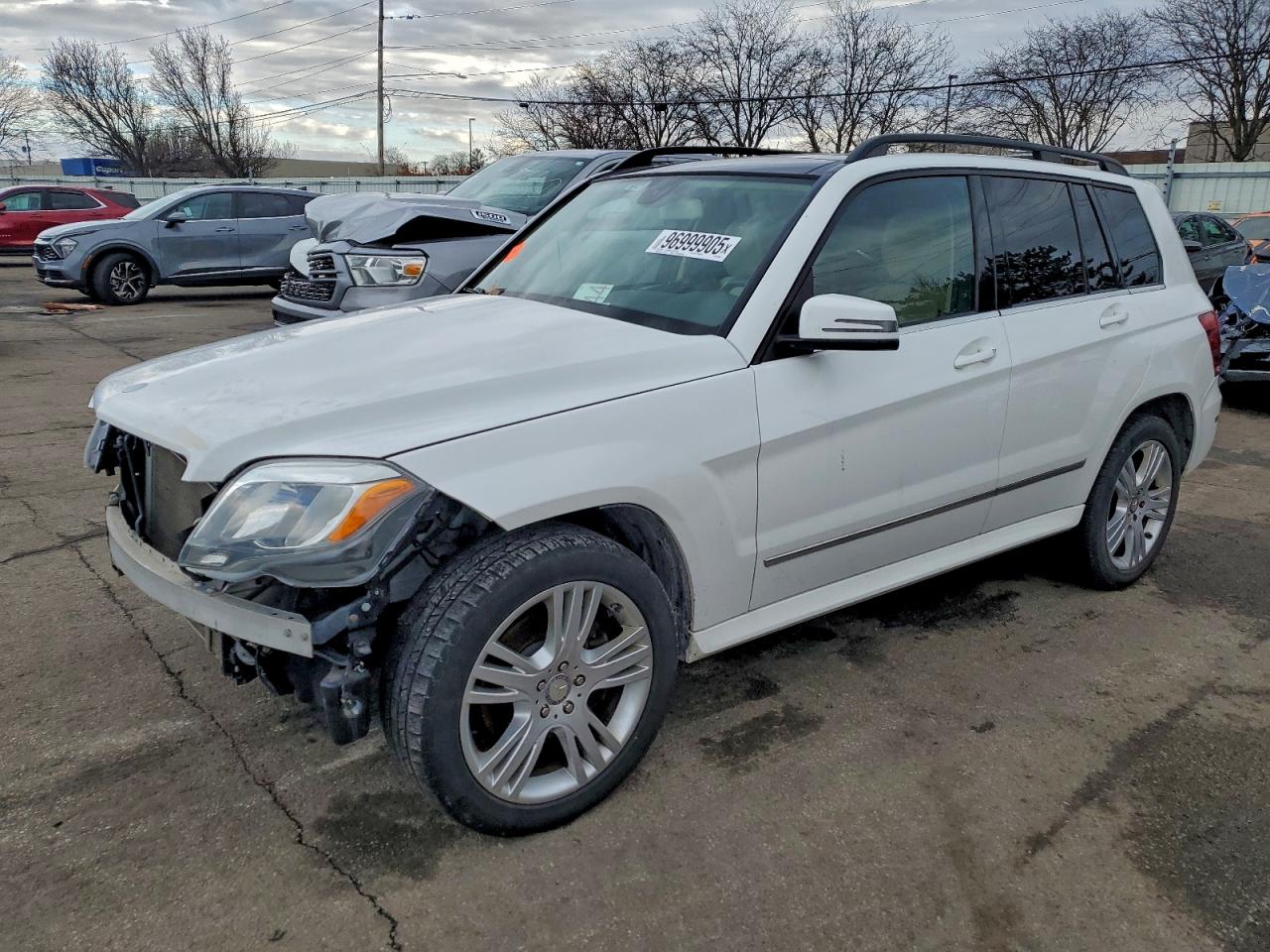 2014 MERCEDES-BENZ GLK