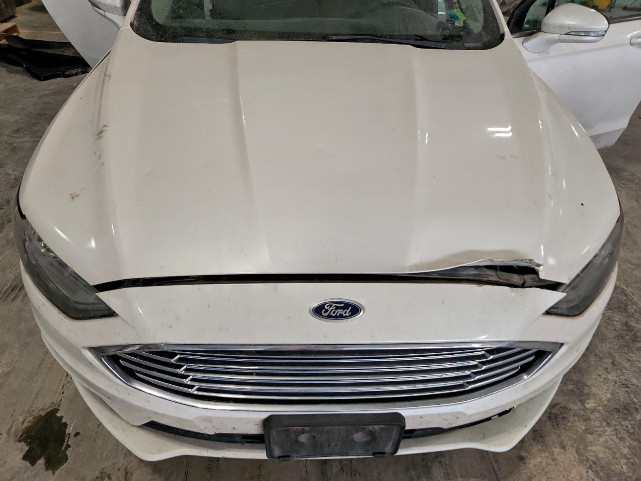 2017 FORD FUSION SE photo 11