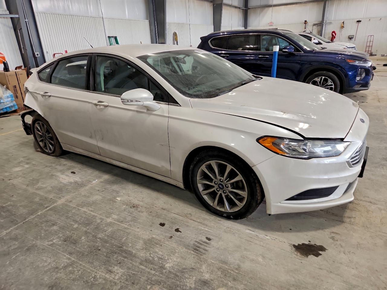 2017 FORD FUSION SE photo 4