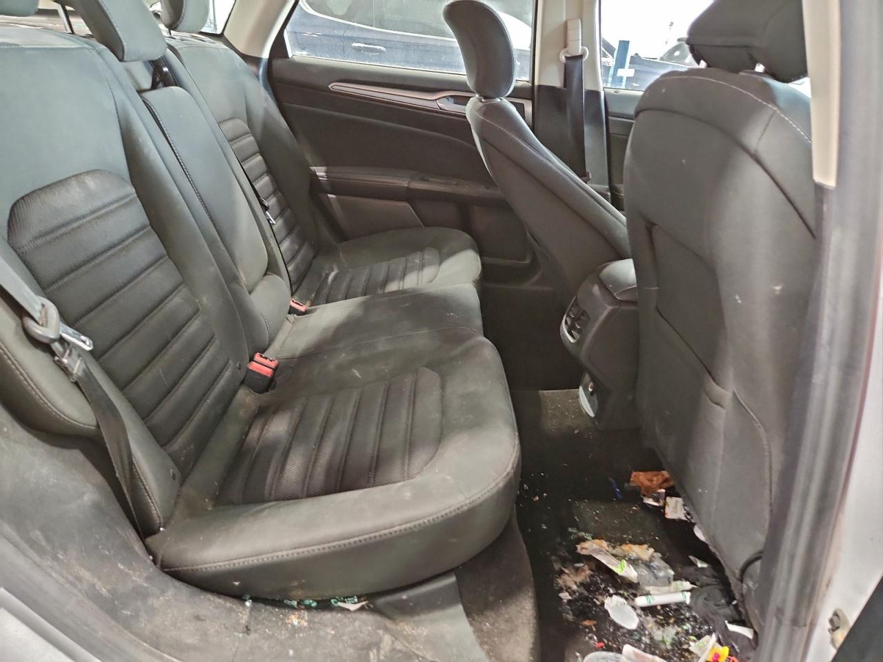 2017 FORD FUSION SE photo 10