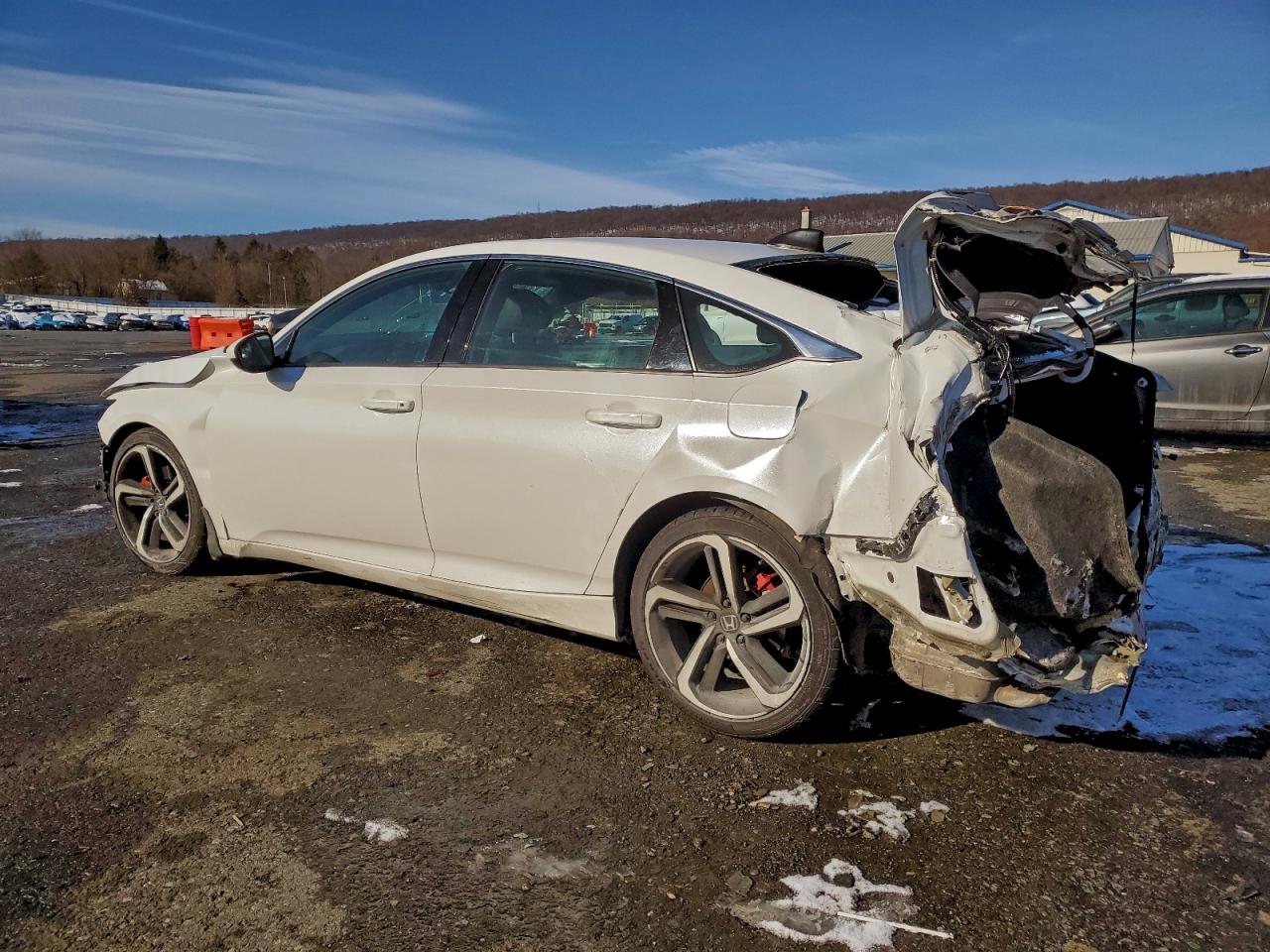 2018 HONDA ACCORD SPORT photo 3