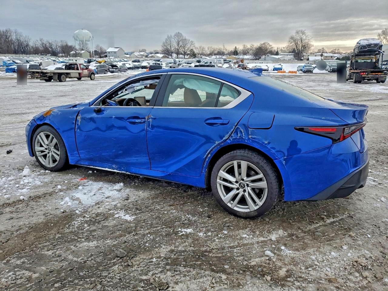 2021 LEXUS IS 300 photo 2