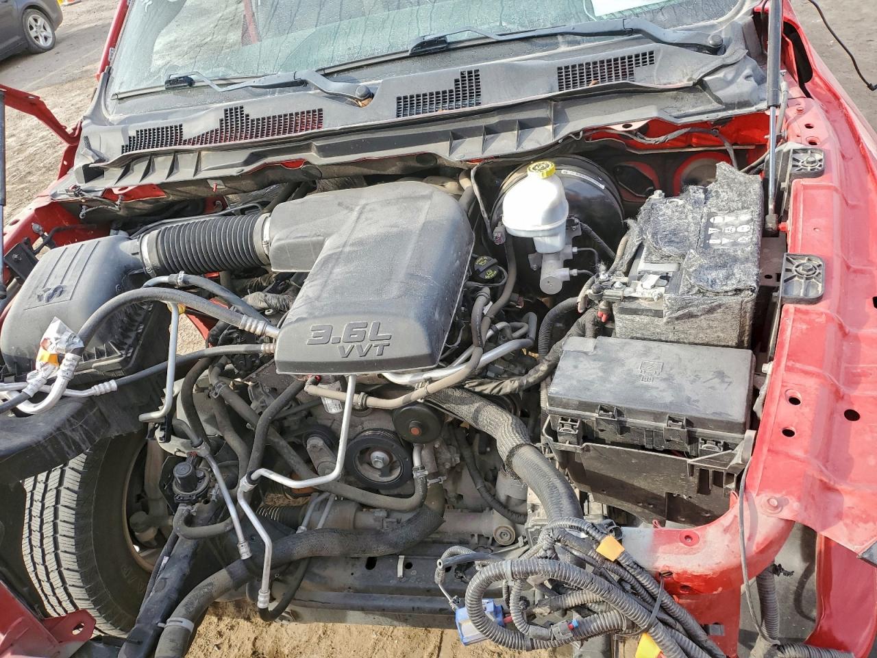 2016 RAM 1500 ST photo 31