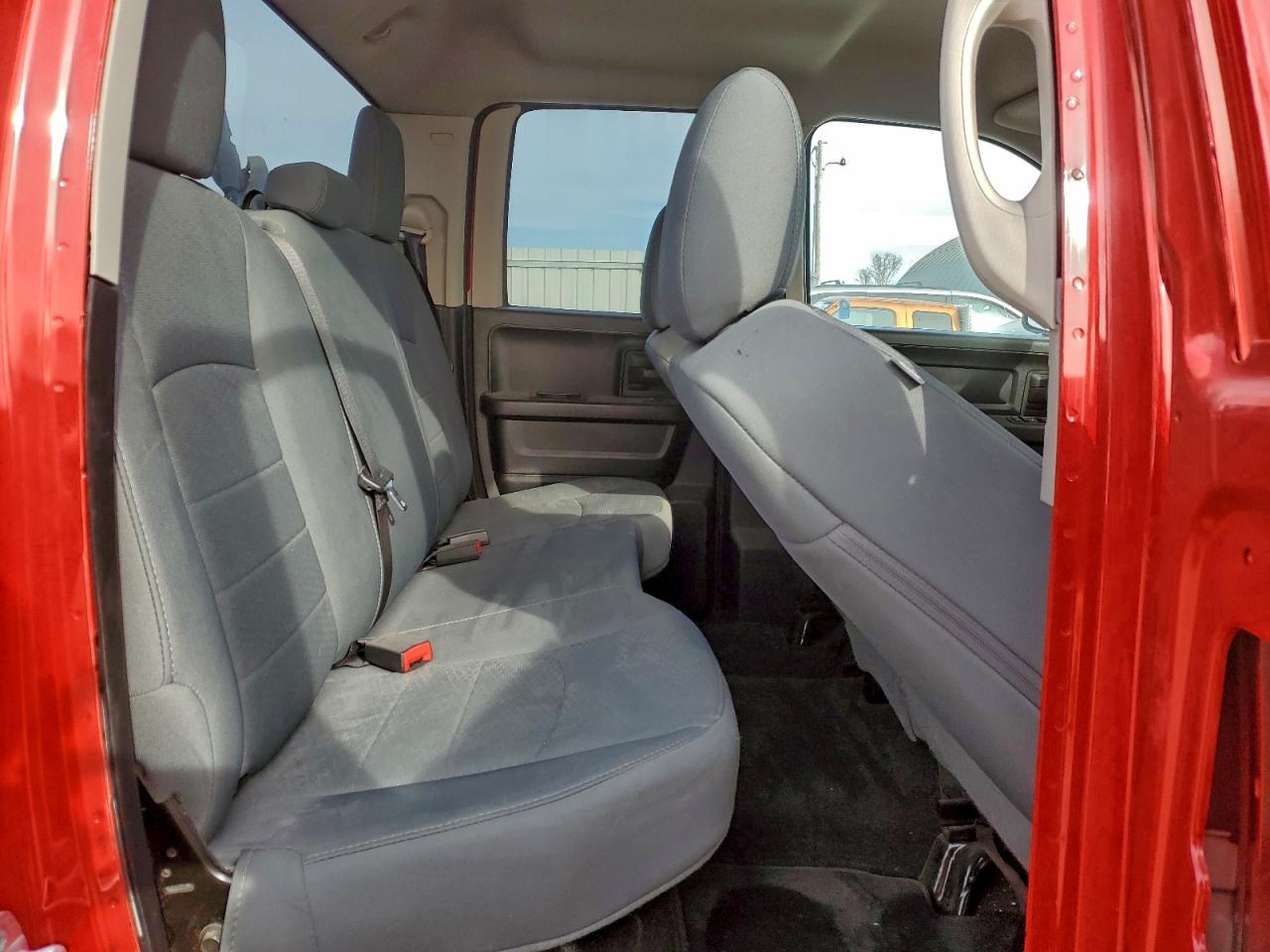 2016 RAM 1500 ST photo 28