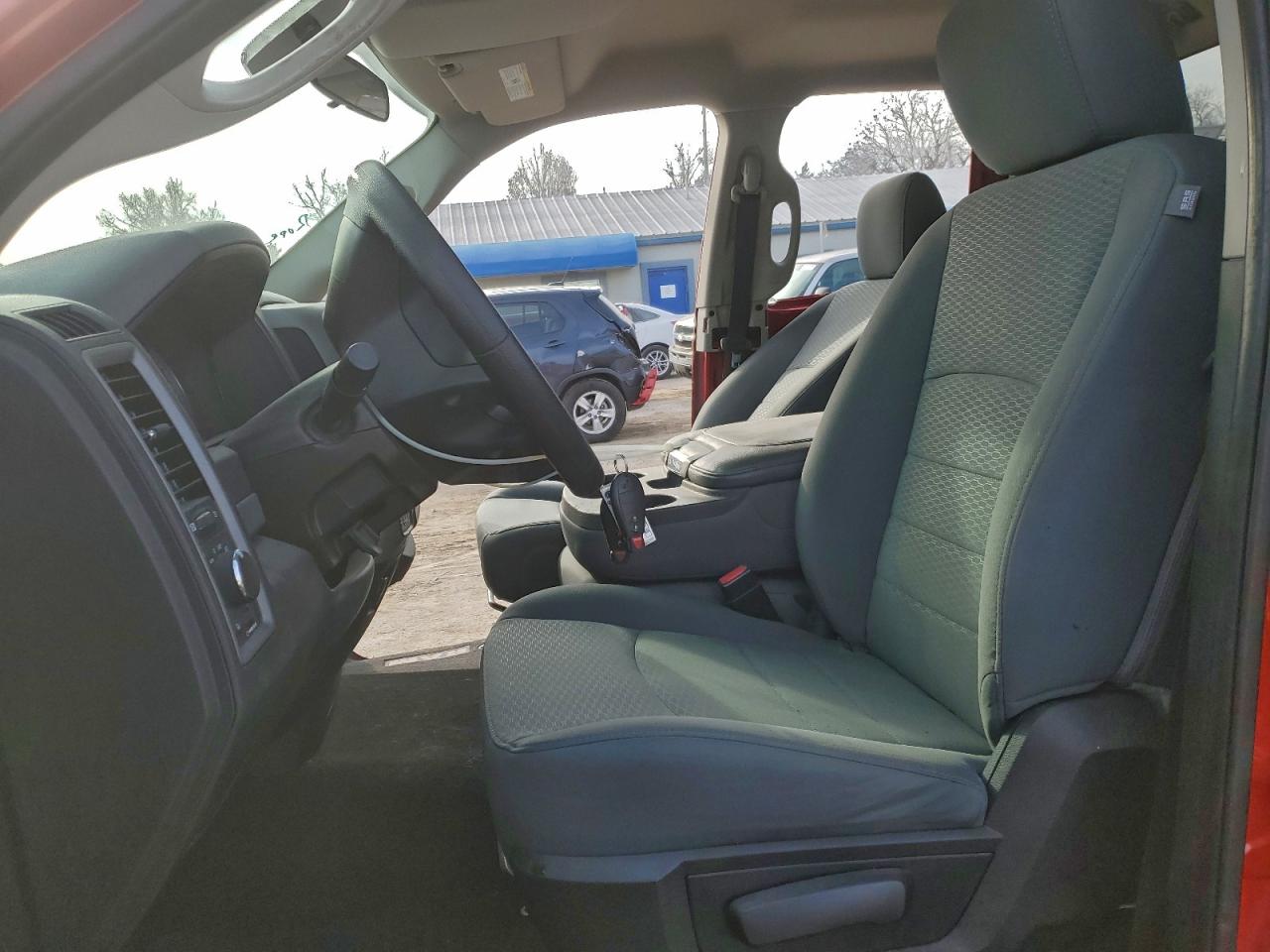 2016 RAM 1500 ST photo 19