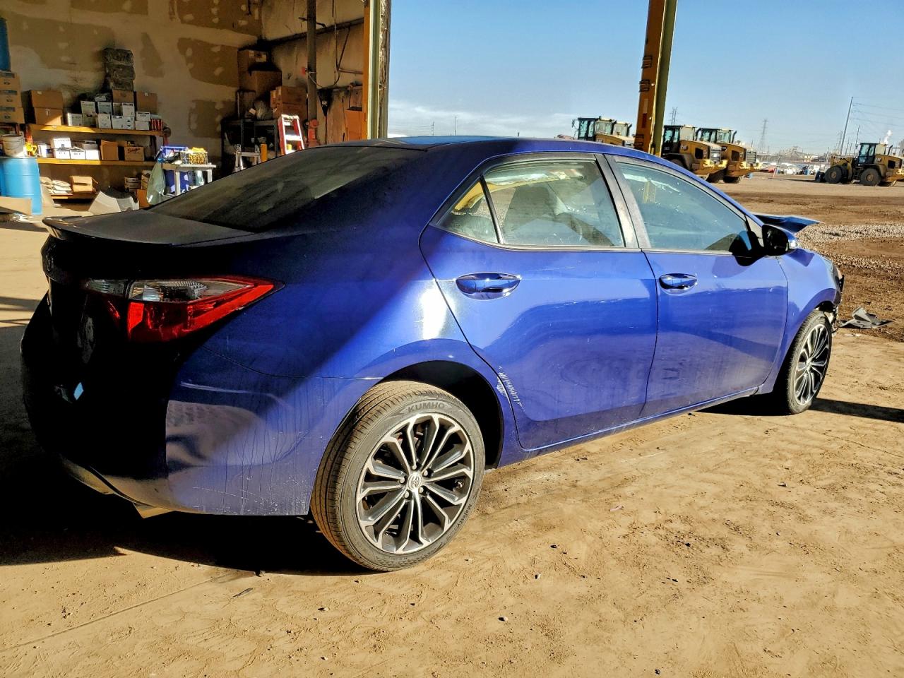 2014 TOYOTA COROLLA photo 3