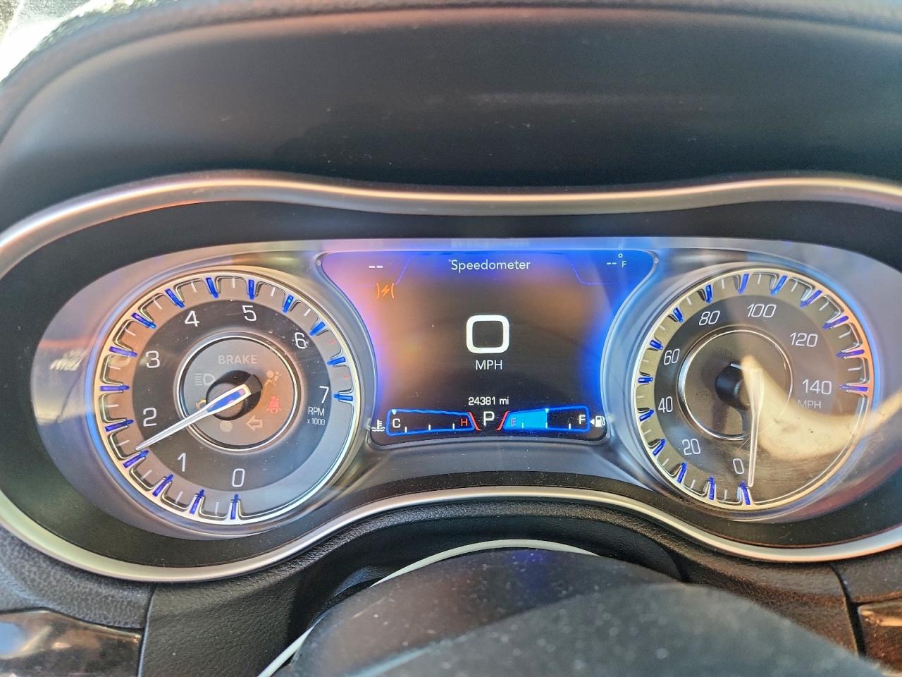 2022 CHRYSLER 300 TOURING L photo 17