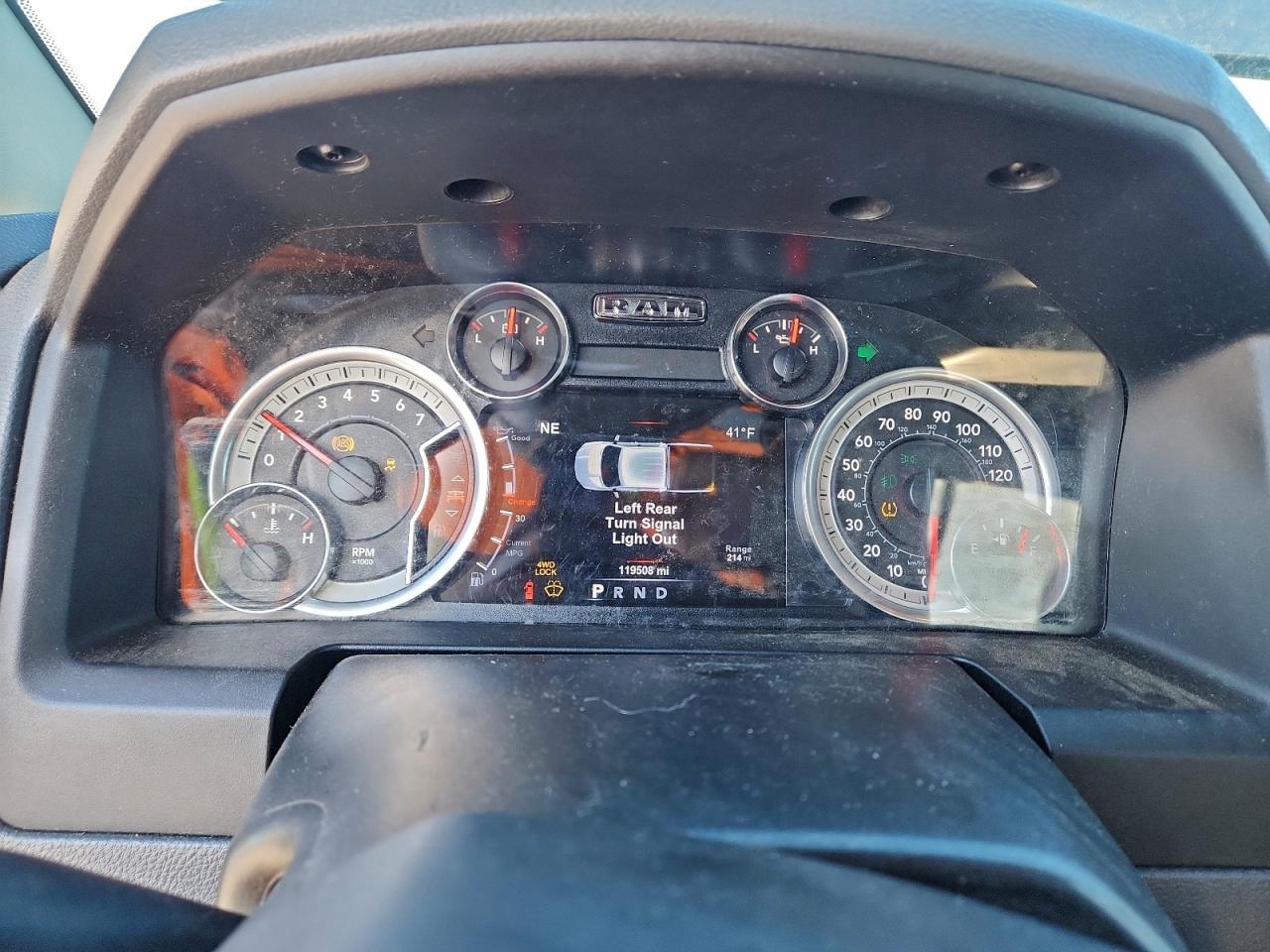 2017 RAM 1500 SLT photo 17