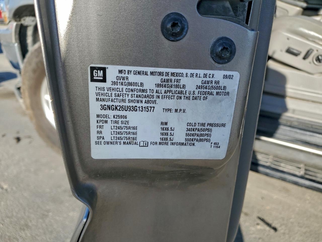 2003 CHEVROLET SUBURBAN K2500 photo 25
