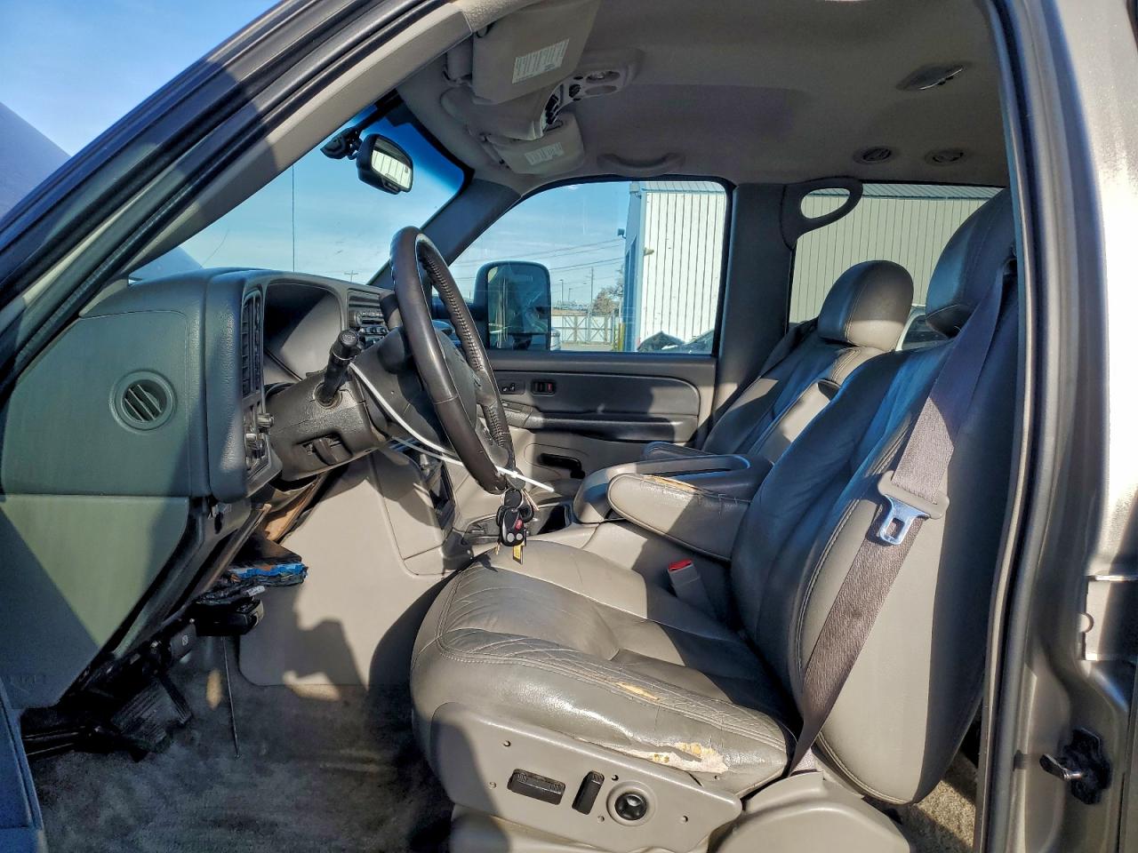 2003 CHEVROLET SUBURBAN K2500 photo 13