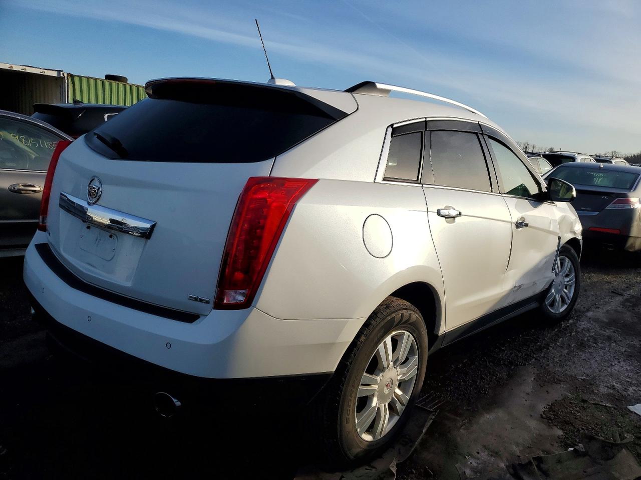 2016 CADILLAC SRX LUXURY COLLECTION photo 3