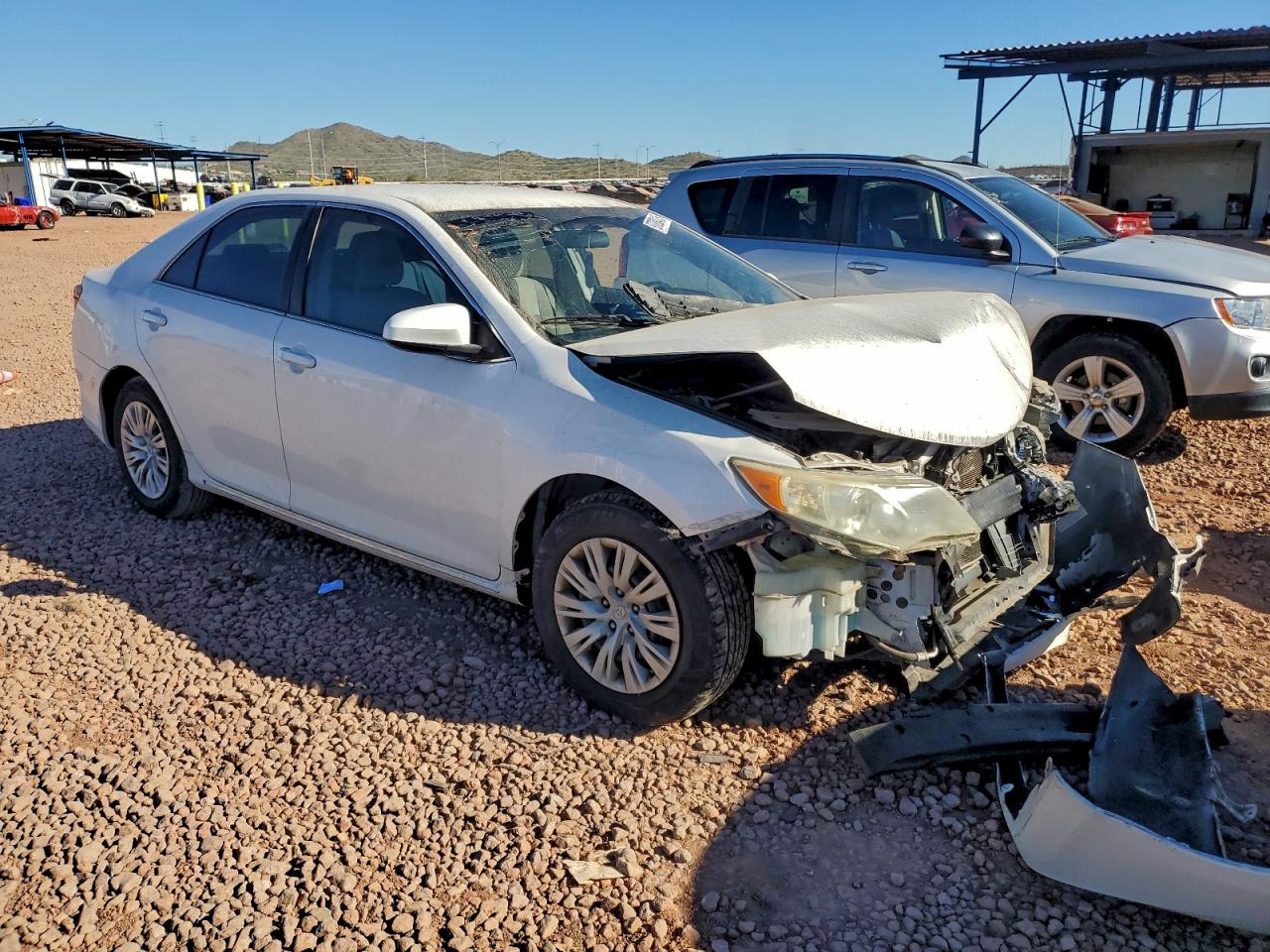 2013 TOYOTA CAMRY L photo 10