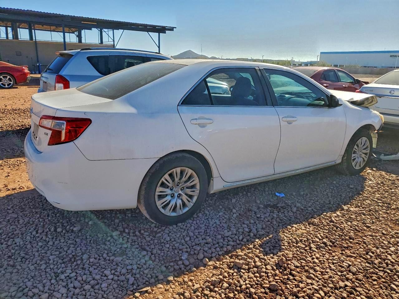 2013 TOYOTA CAMRY L photo 7